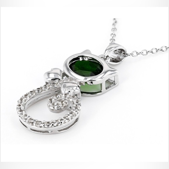 Green Chrome Diopside Cat Pendant w/ Chain 1.59ctw - Picture 2 of 10